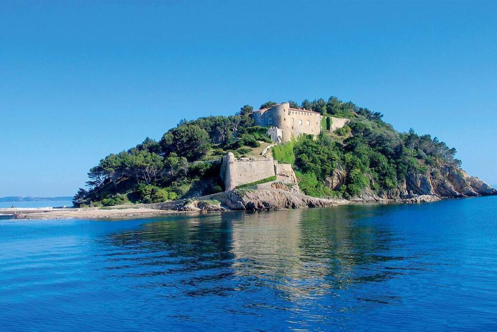 Studio Cabine Climatise 800 M De La Plage Et Des Commerces บอร์มส์-เลส์-มิโมซาส์ ภายนอก รูปภาพ